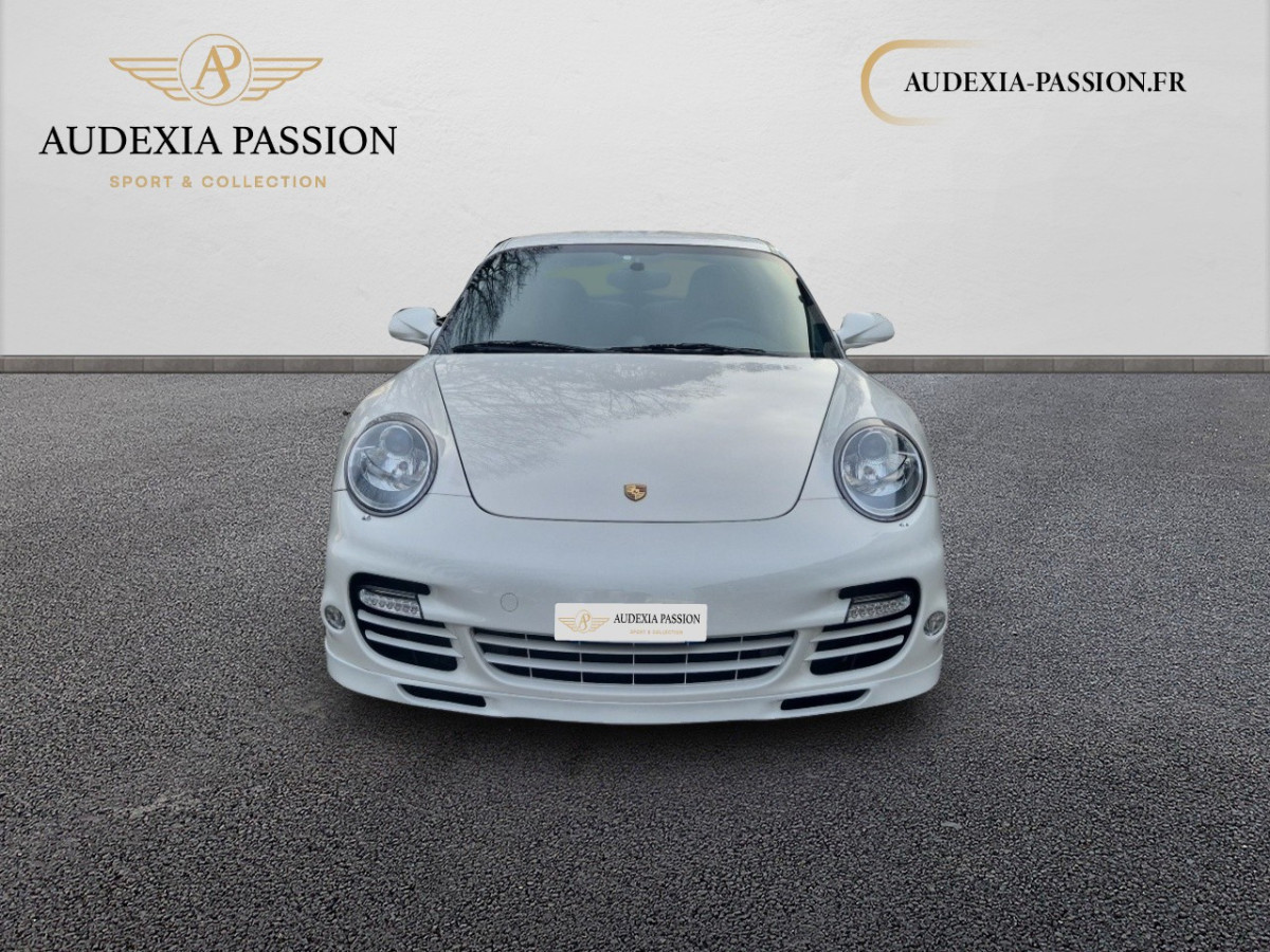 PORSCHE 911 TURBO COUPE à Bourges