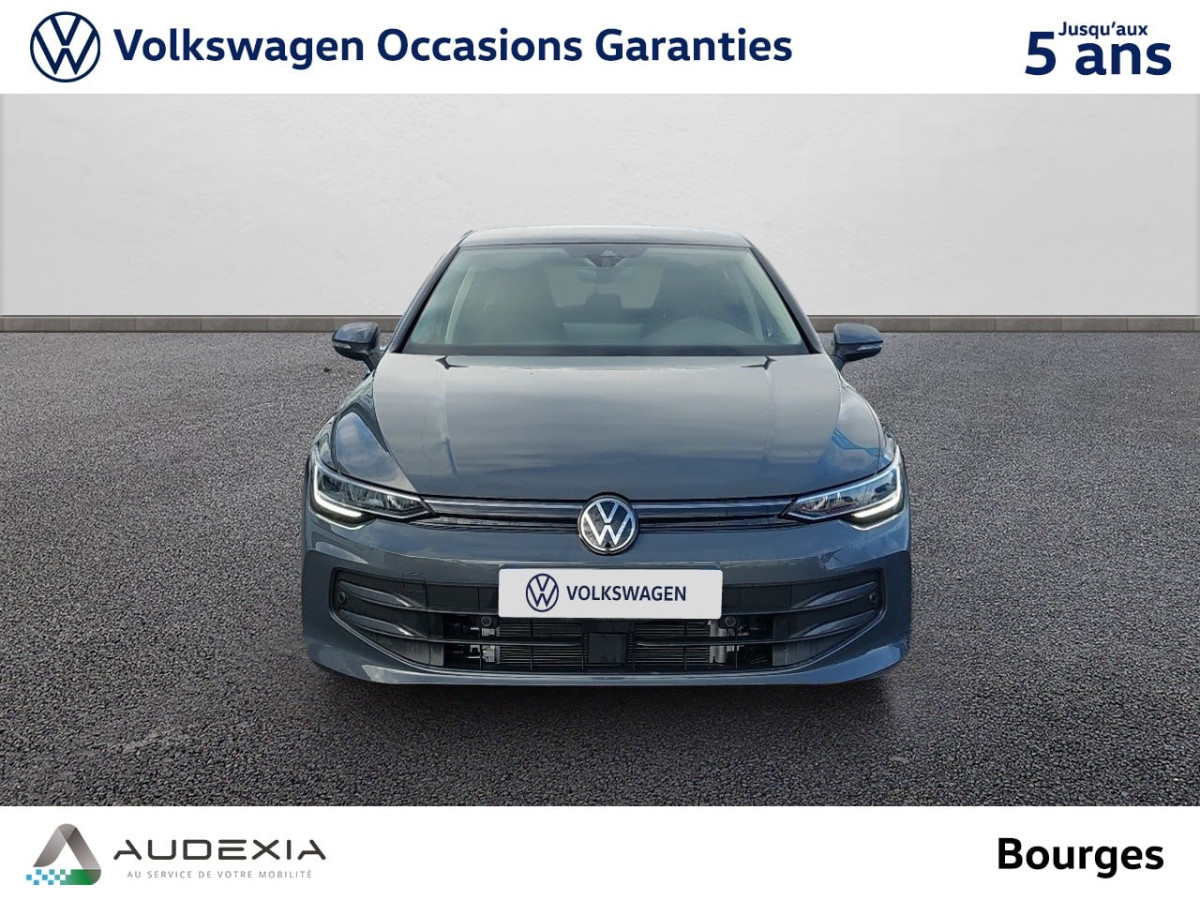 VOLKSWAGEN GOLF à Bourges