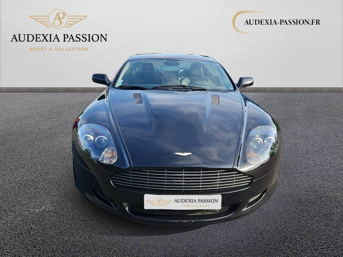 ASTON MARTIN DB9 à Bourges